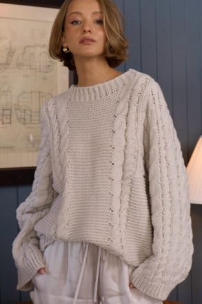 Stellah Cable Oversize Pullover Sweater In Cream