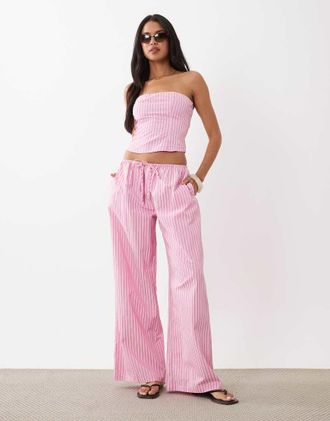 Missy Empire Pantaloni a fondo ampio in popeline rosa a righe con vita elasticizzata in coordinato