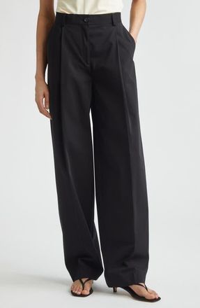 Toteme Single Pleat Organic Cotton Trousers in Black at Nordstrom, Size 4 Us