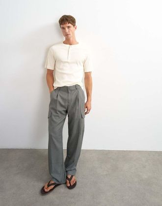 Topman Pantaloni cargo a righe color antracite a fondo ampio-Grigio