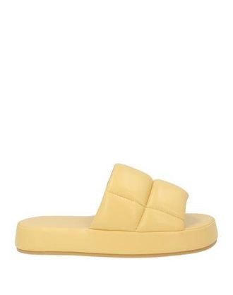 Stand Studio CALZADO - Sandalias con cierre en YOOX.COM