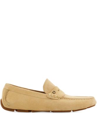 Ferragamo Gancini-plaque loafers - men - Calf Suede/Rubber/Calf Leather - 6.5EEE - Neutrals