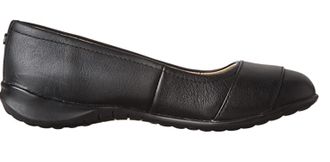 Hush Puppies Womens Lara Bria Slip On Flats In Black