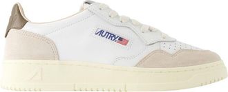 Autry Medalist Low Sneakers