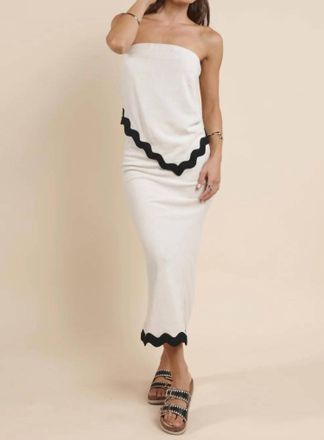 Sadie & Sage Sugarloaf Wavy Trim Skirt In Oatmeal