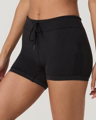 Vuori Clothing Pointelle Seamless Shorts 4 | Black | XS, Size Extra Small