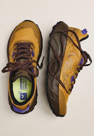 Veja Harpie Trail Performance Sneakers
