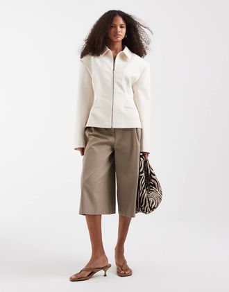 Asos Giacca sartoriale stretta in vita color avorio con zip-Bianco