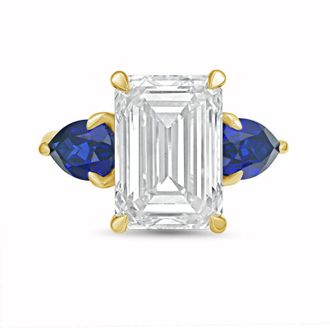 Diana M. Jewels 18kt yellow gold lab grown 10ct emerald diamond ring with sapphire pears on the sides