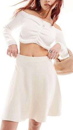 Vero Moda flared knitted mini skirt in cream-White