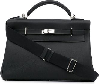 Herm&egrave;s 2023 Togo Maxi Kelly 42 satchel - women - Calf Leather - One Size - Black