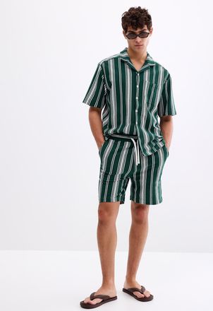 Le 31 Mens Striped knit short Inseam: 7