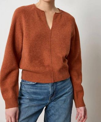 Lilla P Womens Split Neck Raglan Pullover Top In Chutney