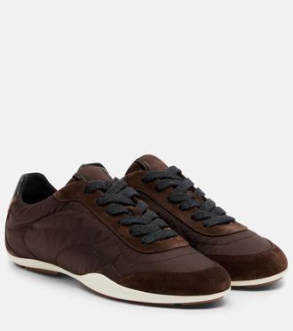 Brunello Cucinelli Zapatillas con ante y cuentas Monili