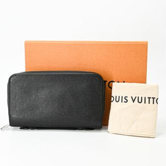 Louis Vuitton Taiga Black Taiga Leather Long Wallet (Bi-Fold) (Pre-Owned)