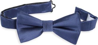Nordstrom Rack Satin Solid Bow Tie in Navy at Nordstrom Rack