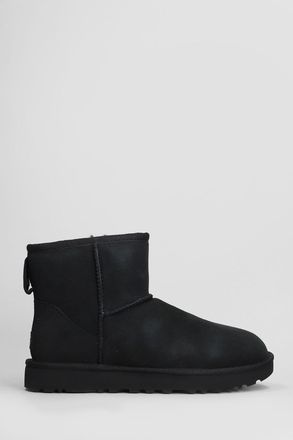 UGG tronchetti tacco basso Classic Mini II in camoscio nero