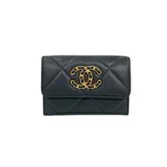 Chanel Pre-owned Wallets, female, Black, Size: ONE SIZE Pre-owned 19 Mini Trifold Wallet