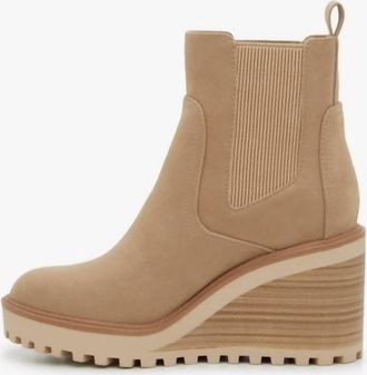 Mia Womens Corin Wedge Boots In Beige