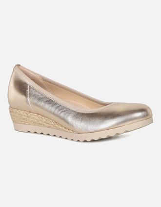 Gabor Womens Epworth Womens Low Wedge Heeled Shoes - Gold - Size: 4.5