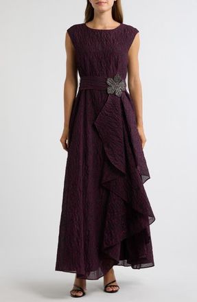 Tahari by ASL Crinkle Taffeta Sleeveless Gown in Plum at Nordstrom, Size 12