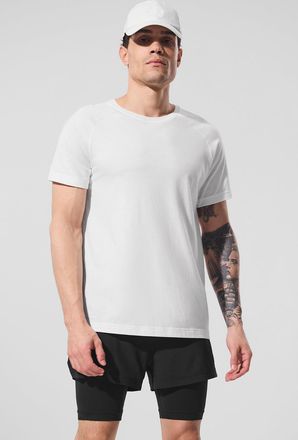 Alo | Triumph Raglan T-Shirt in White, Size: Medium