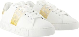 Versace Schoenen, Dames, Wit, 36 EU, Leer, Signature Greca Motif Platform Sneakers
