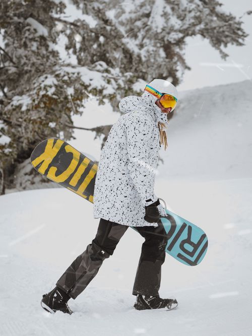 Stylish snowboard jackets online