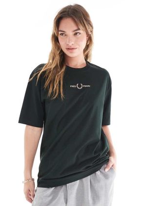 Fred Perry T-shirt verde scuro con logo sul petto