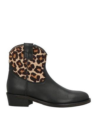 Via Roma 15 FOOTWEAR - Ankle boots on YOOX.COM