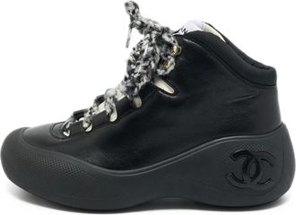 Chanel Sneakers in pelle con logo - Nero