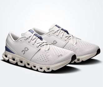 On Womens Cloud X4 Sneaker In Lavender/ Acai