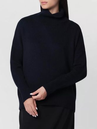 Lisa Yang jumper