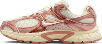 Nike Womens V5 RNR Shoes in White | IQ9426-133