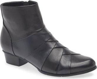 Regarde le ciel Stefany Block Heel Bootie in Black/Navy at Nordstrom, Size 9.5-10Us