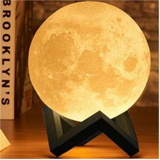 Trade Shop Trade Shop - Lampada Por Tavolo Luna 18cm Led 3 Colorres Moon Lamp A Batteria Con Apoyo