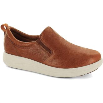 Strive Footwear Womens Florida Ii Sneakers - Wide In Rust