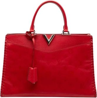 Louis Vuitton Pre-owned Handbags, female, Red, Size: ONE SIZE Pre-owned The Very Leather Very Zipped