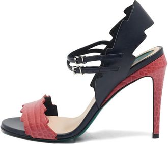 Fendi Sandali in pelle goffrata con effetto coccodrillo e fibbia - Nero