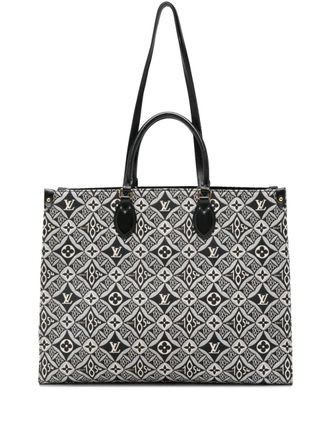 Louis Vuitton Louis Vuitton OnTheGo GM shopper met jacquard monogram - Zwart