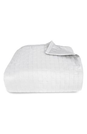 BedVoyage Luxury 100% Viscose Cooling Quilted Brick Coverlet in White at Nordstrom, Size King/california King