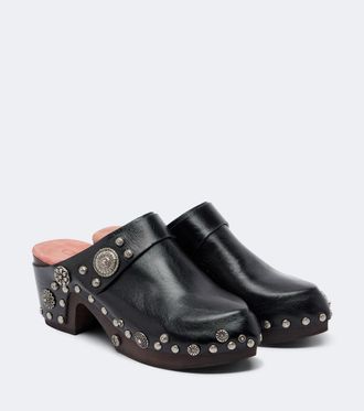 Chlo&eacute; Chlo&eacute; Zuecos Talis de piel con tachuelas