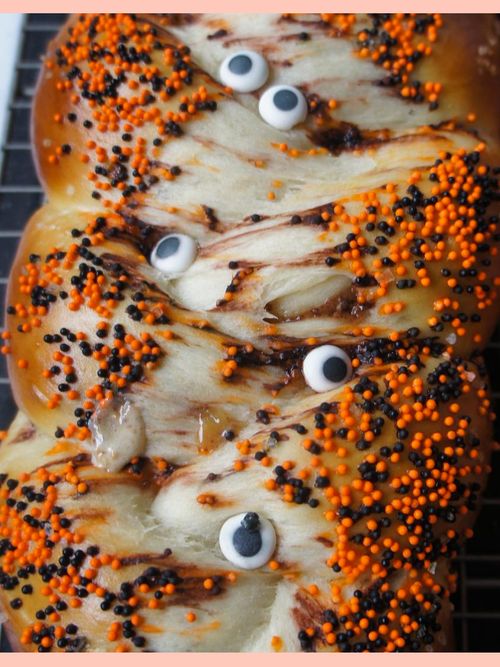 Leftover Halloween Candy Recipe Ideas, Courtesy Of Instagram | Stylight