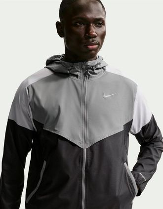 Nike Mens Windrun Jacket - Black - Size: 40/Regular