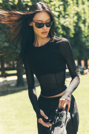 Alo | Mesh Winter Twilight Long Sleeve Top in Black, Size: XS