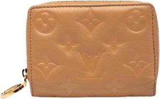 Louis Vuitton Pre-owned Wallets, female, Brown, Size: ONE SIZE Pre-owned Monogram Embossed Lambskin Wallet