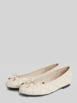 Tommy Hilfiger Ballerina aus echtem Leder in Ecru, Gr&ouml;&szlig;e 37