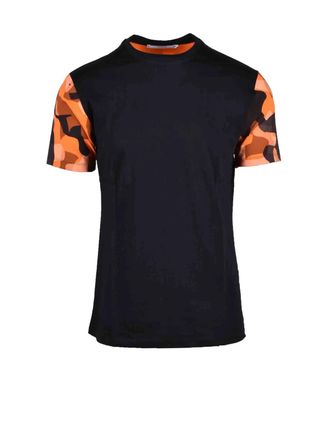 Takeshy Kurosawa MenS Black T-Shirt With Camouflage Sleeves And Bold Detailing