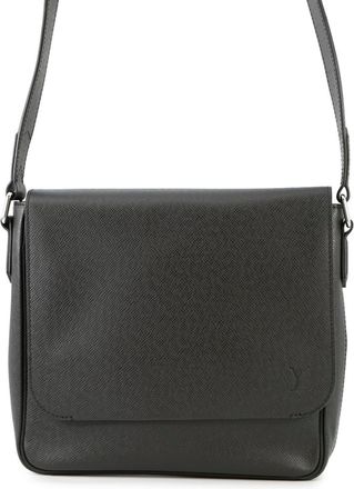 Louis Vuitton Black Noir Taiga Leather Shoulder Bag (Pre-Owned)