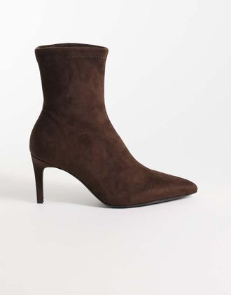 New Look stivaletto a calza in camoscio sintetico con punta affusolata, marrone scuro